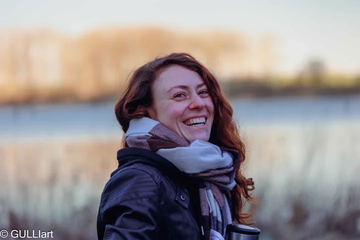 Svenja · Am Wasser